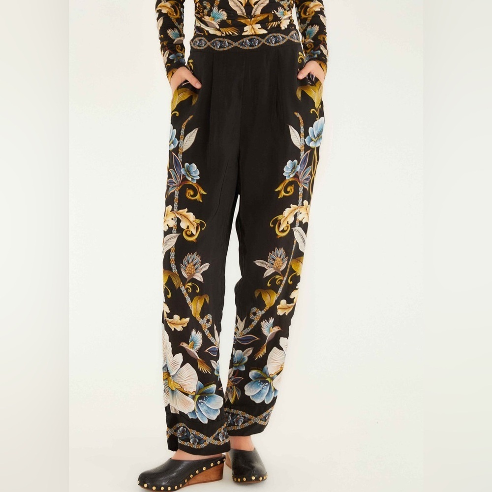 Farm Rio: Black Flowerful Garden Pajama
Pants DT - Picture 4 of 15